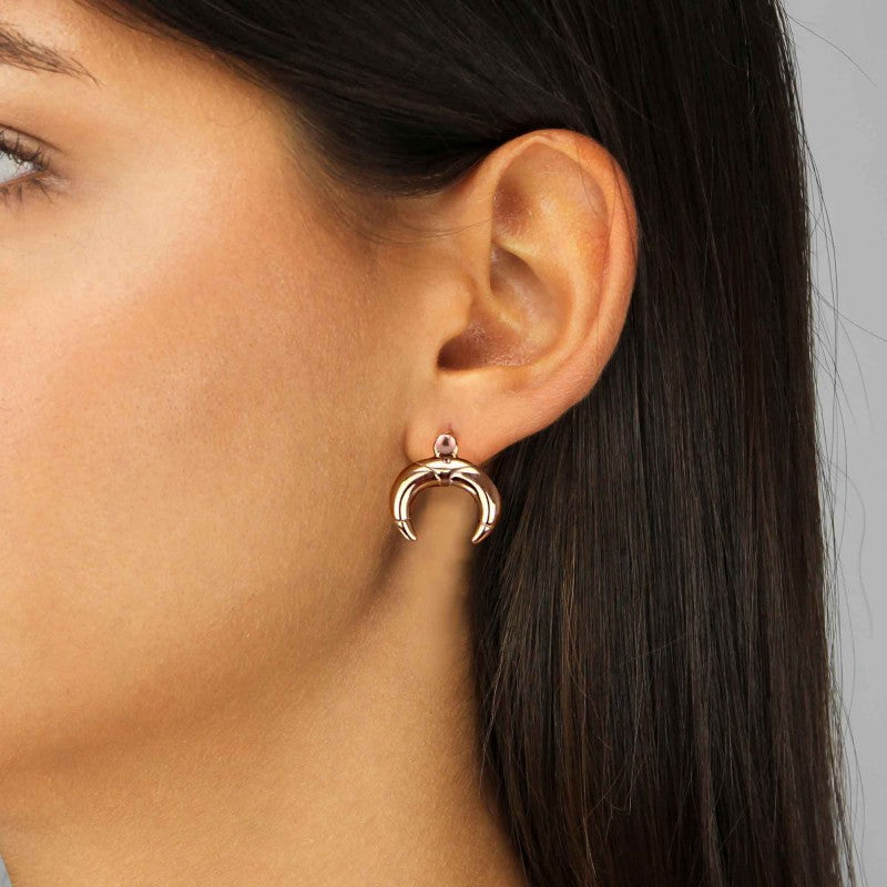 A NEW WAY TO STYLE YOUR FAVOURITE PENDANTS