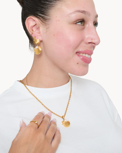 Timeless Pearl Bebbuxu Tond Pendant