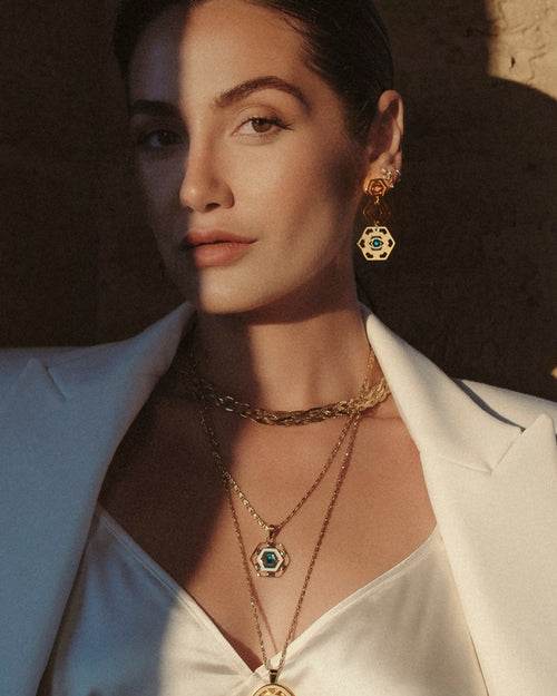 March Birthstone Passion Gardjola Dainty Twist Necklace