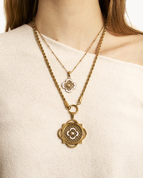 Timeless Pearl Pink Bizzilla Twist Coin