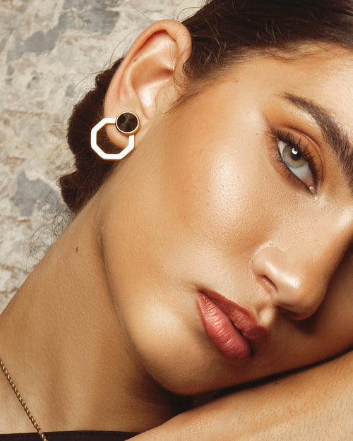 Power Stone Black Cateye Ħabbata Stud Earrings, Gold