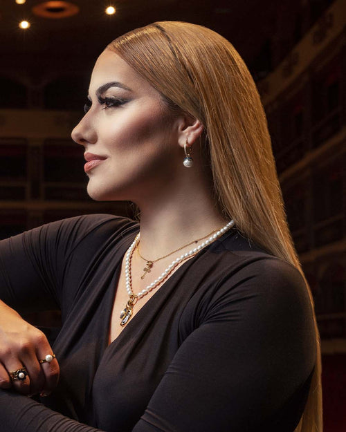 Timeless Pearl Charm Chain