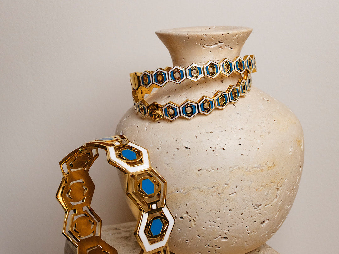 Statement vs minimalist – finding your signature jewellery style