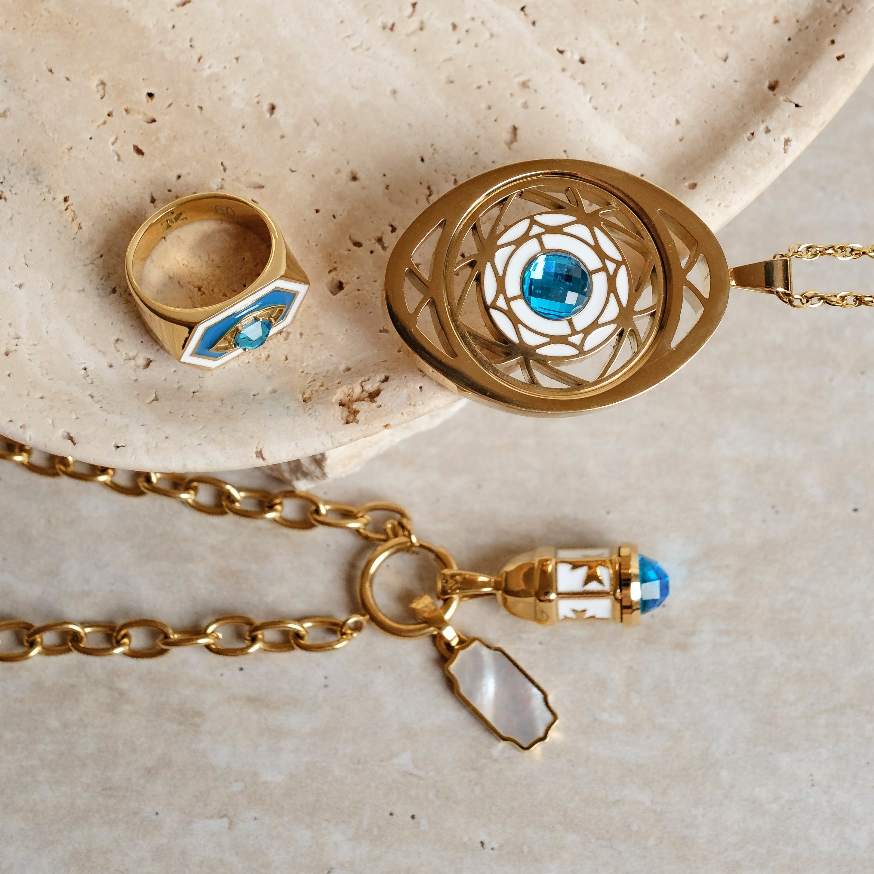 A Gift Guide for All Your Loved Ones