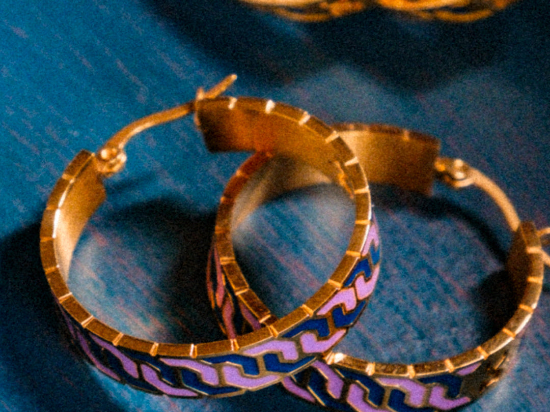 How to choose earrings based on your face shape