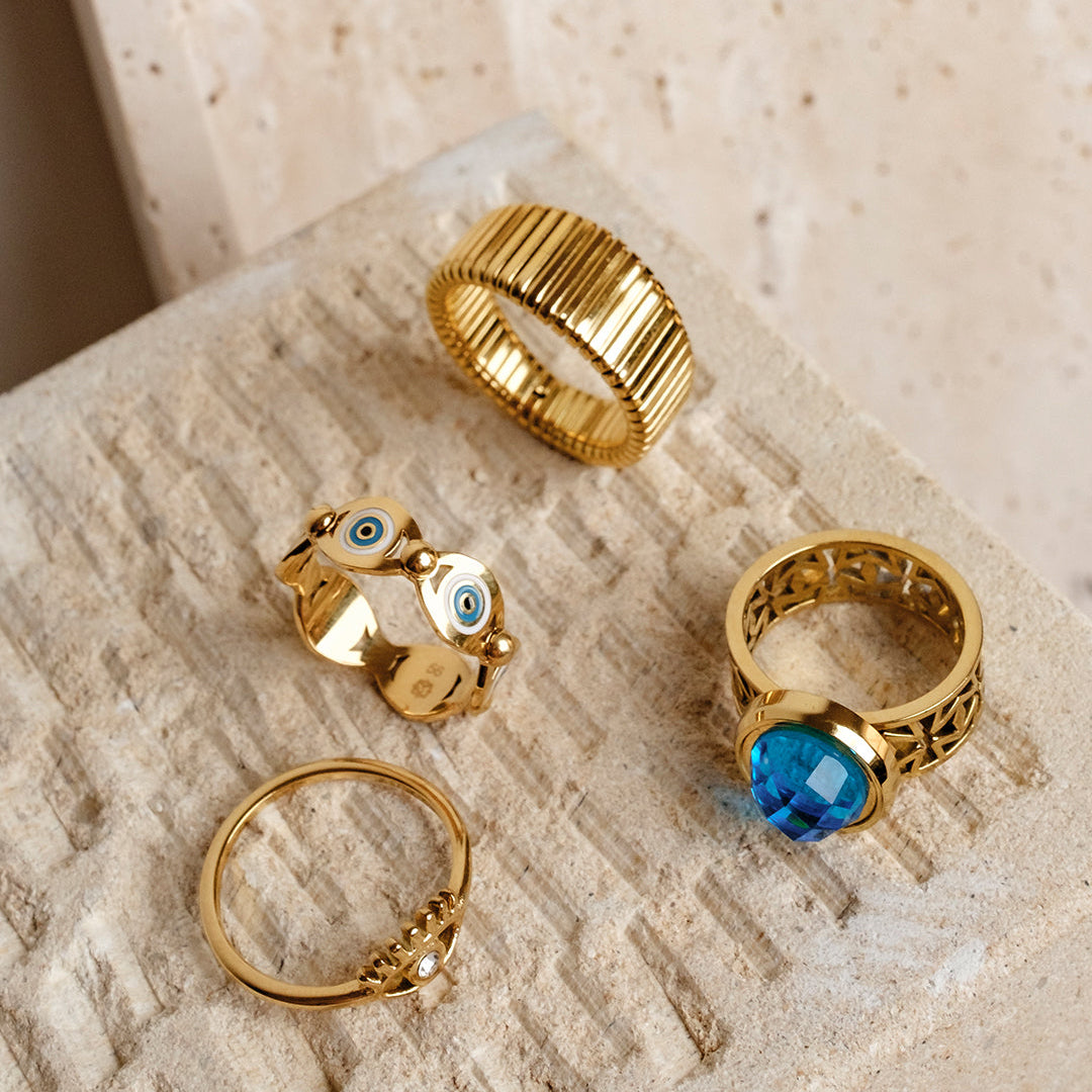 Everyday elegance – how to style jewellery for work and play
