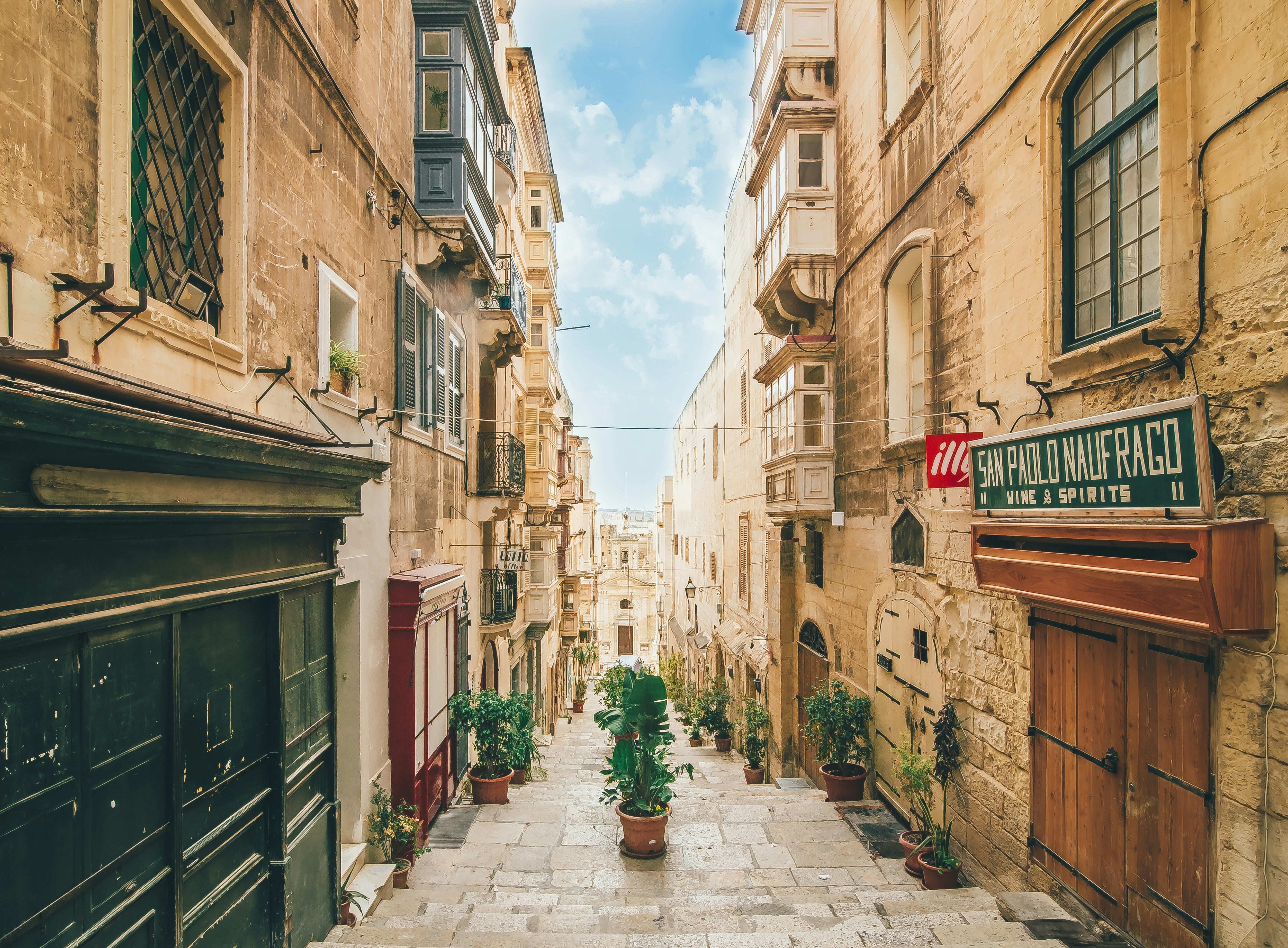 Your guide to jewellery shops in Valletta
