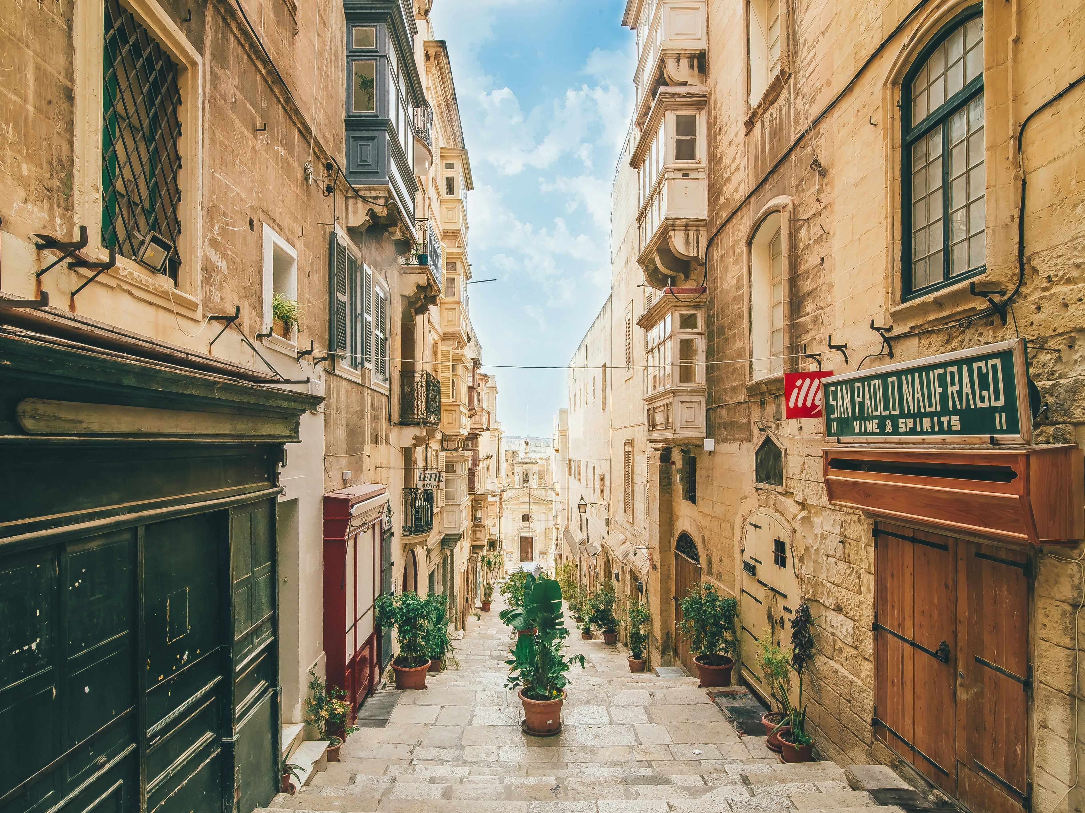 Your guide to jewellery shops in Valletta