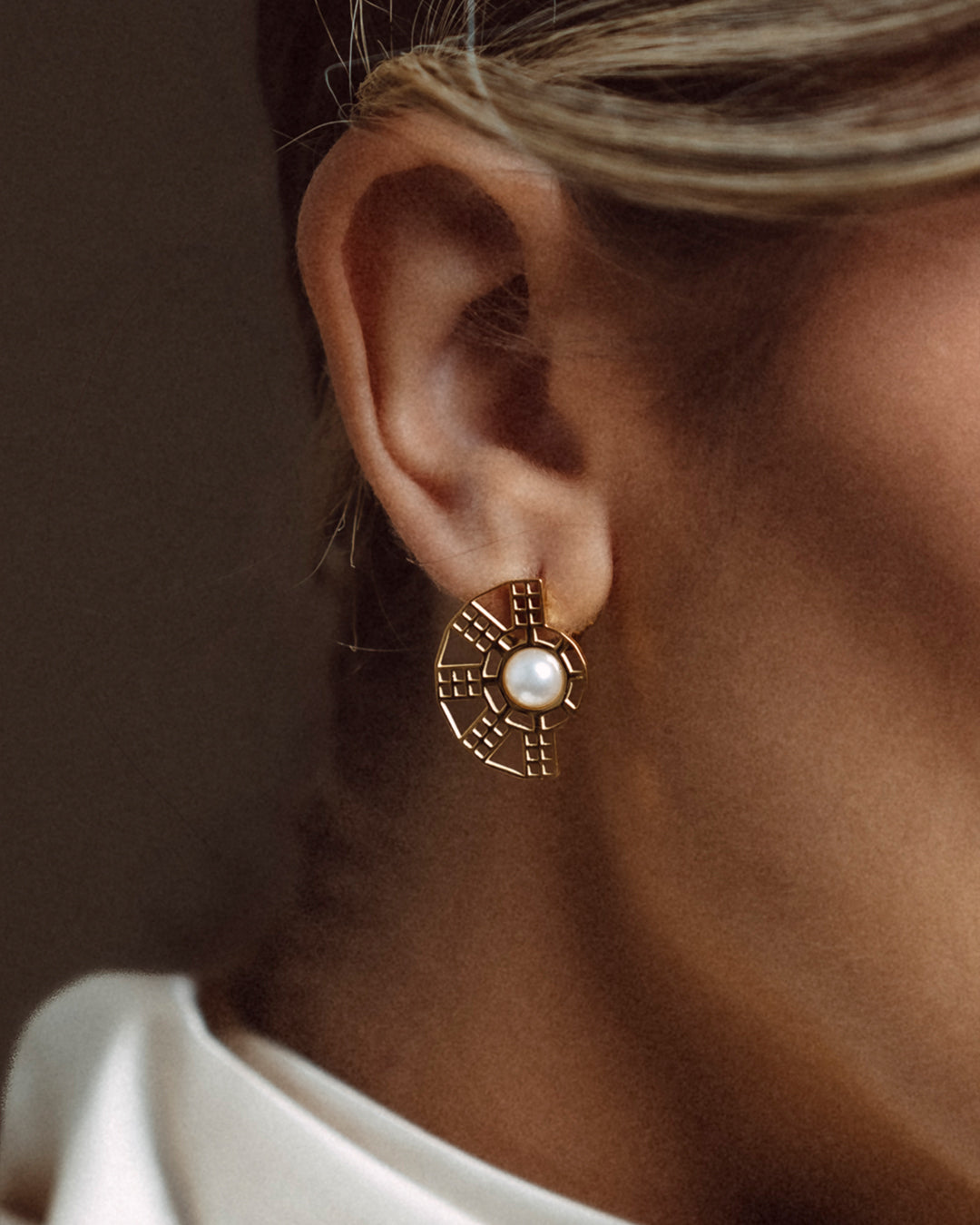 Mithna Statment Stud Earrings