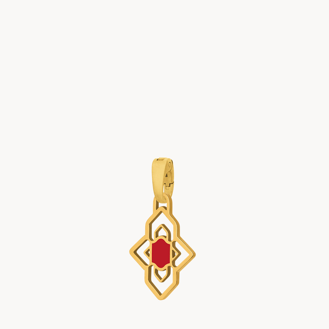 Red Adventure Senglea Bieb Pendant