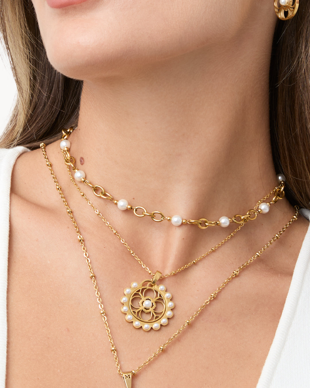 Timeless Pearl Dainty Bizzilla Pendant