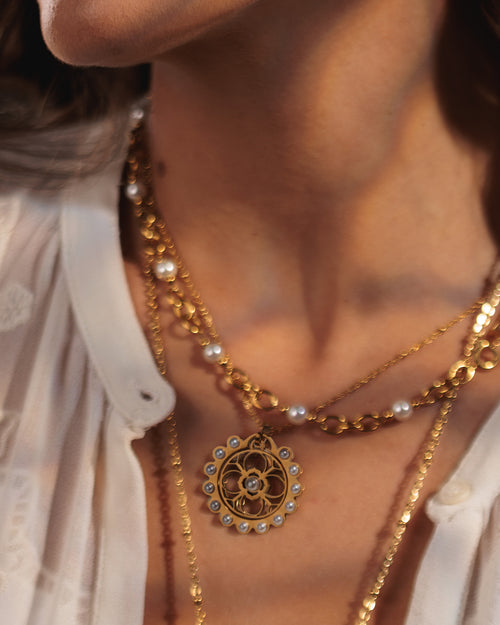 Timeless Pearl Dainty Bizzilla Pendant