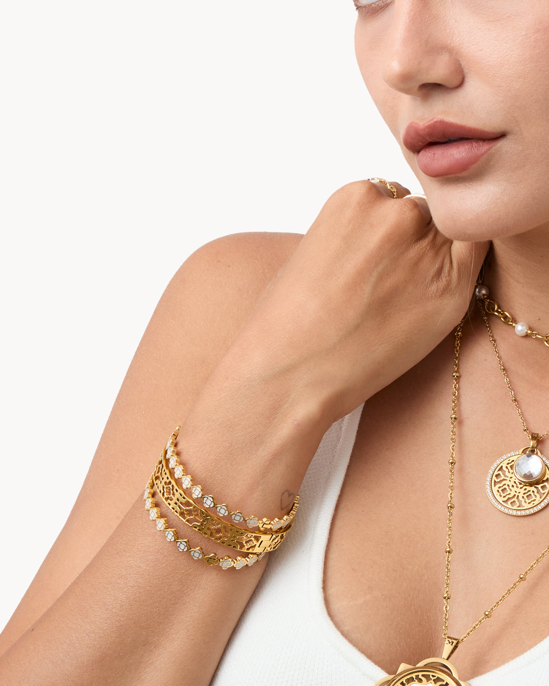 Bizzilla Dainty White Bangle