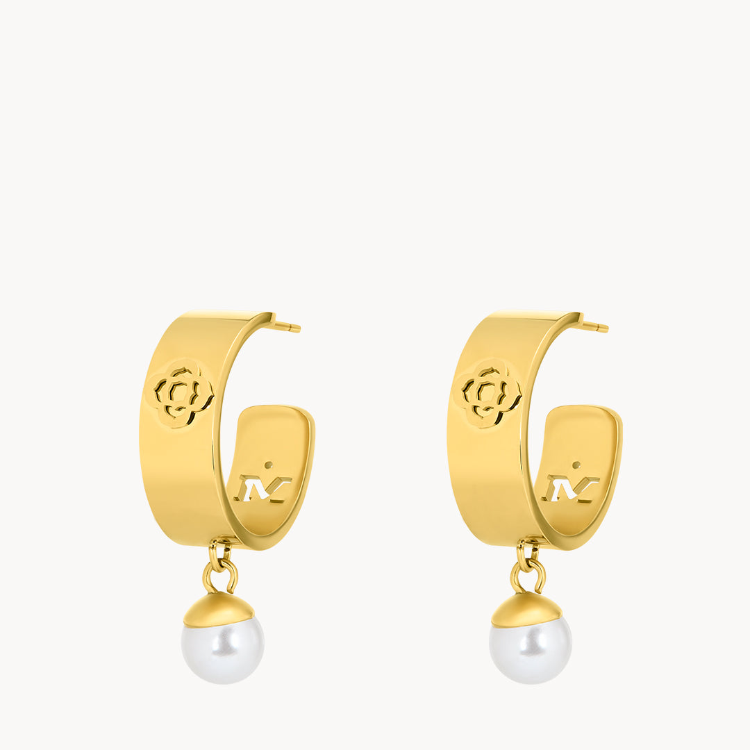 Timeless Pearl Dainty Hoop Earring