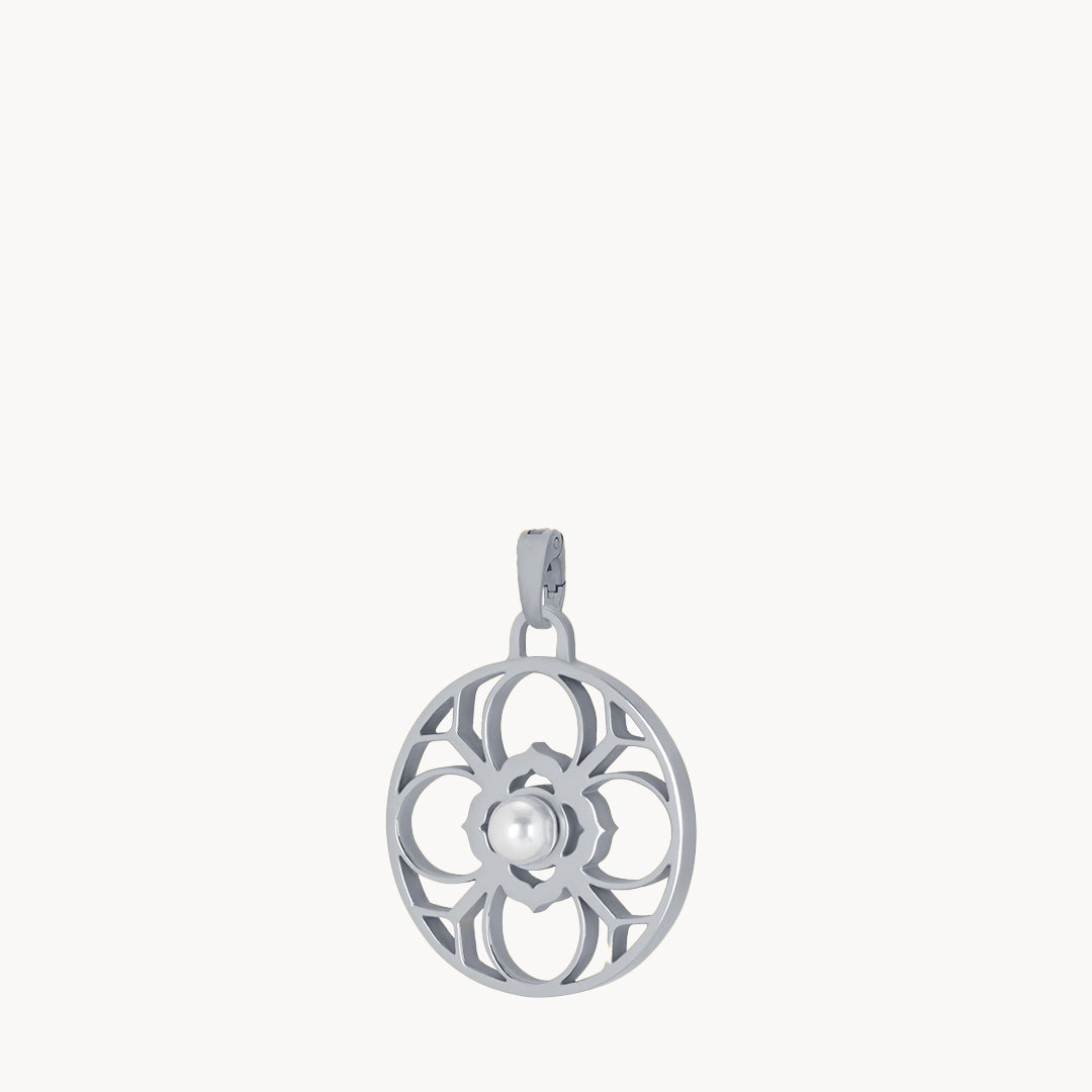 Timeless Pearl Dainty Bizzilla Silver Pendant