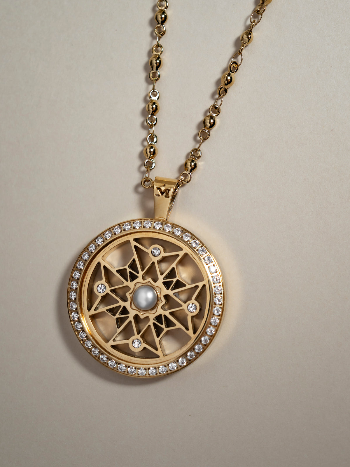 Timeless Pearl Kavallieri Twist Coin