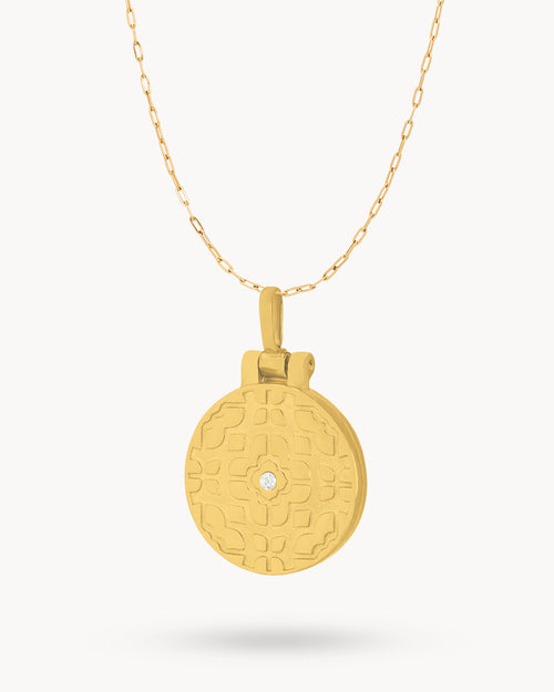 Bizzilla Locket Necklace Set