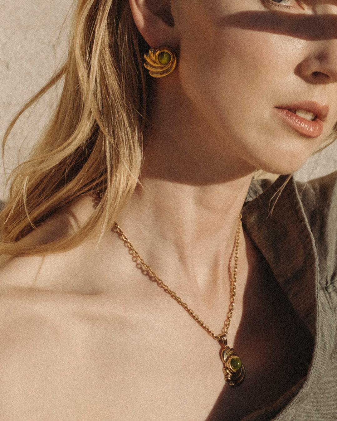 Mellow Cateye Dainty Twist Stone