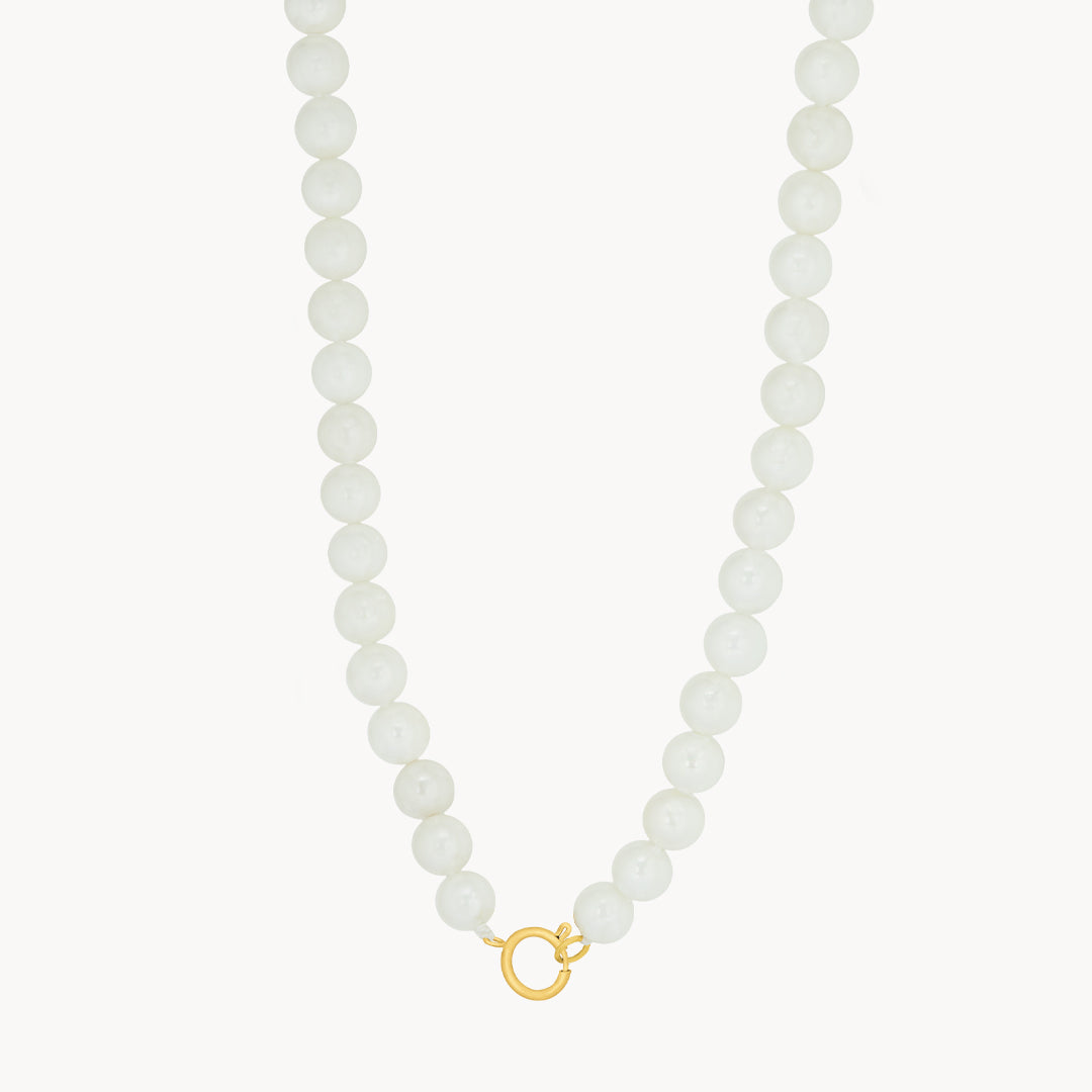Short Timeless Pearl Charm Chain, Gold