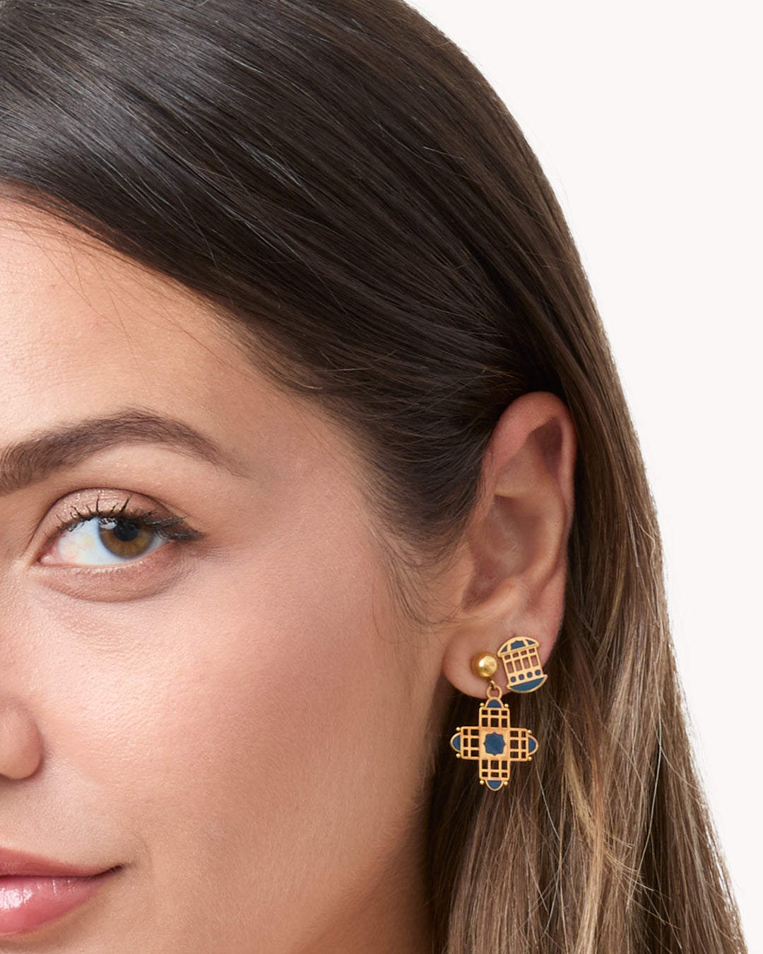 Gallarija Salib Dangling Earrings