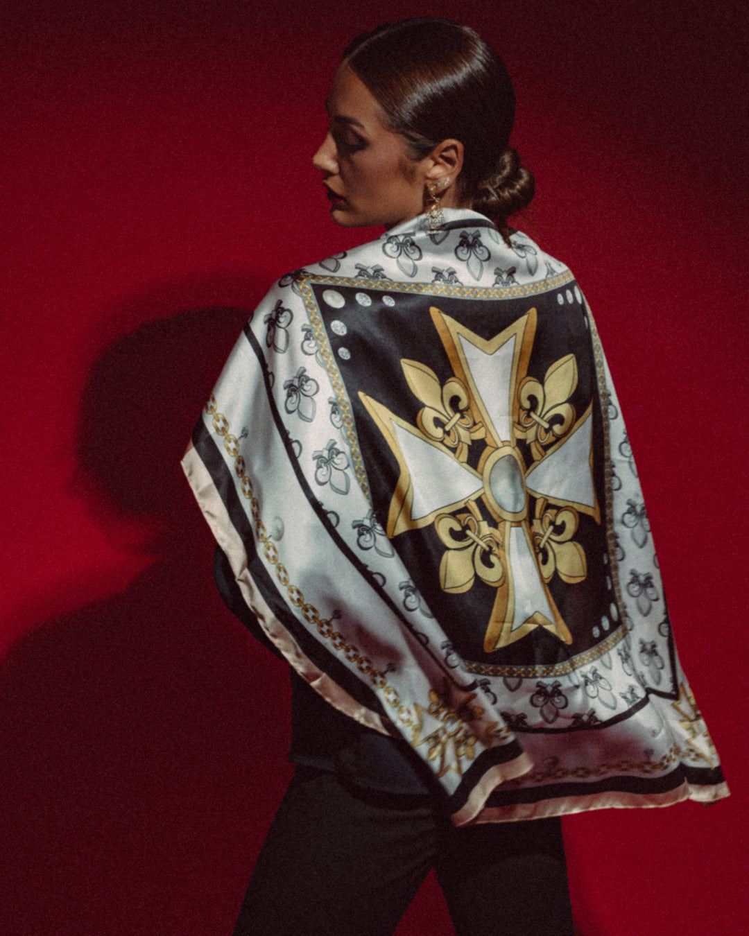 Black Kavallier Scarf