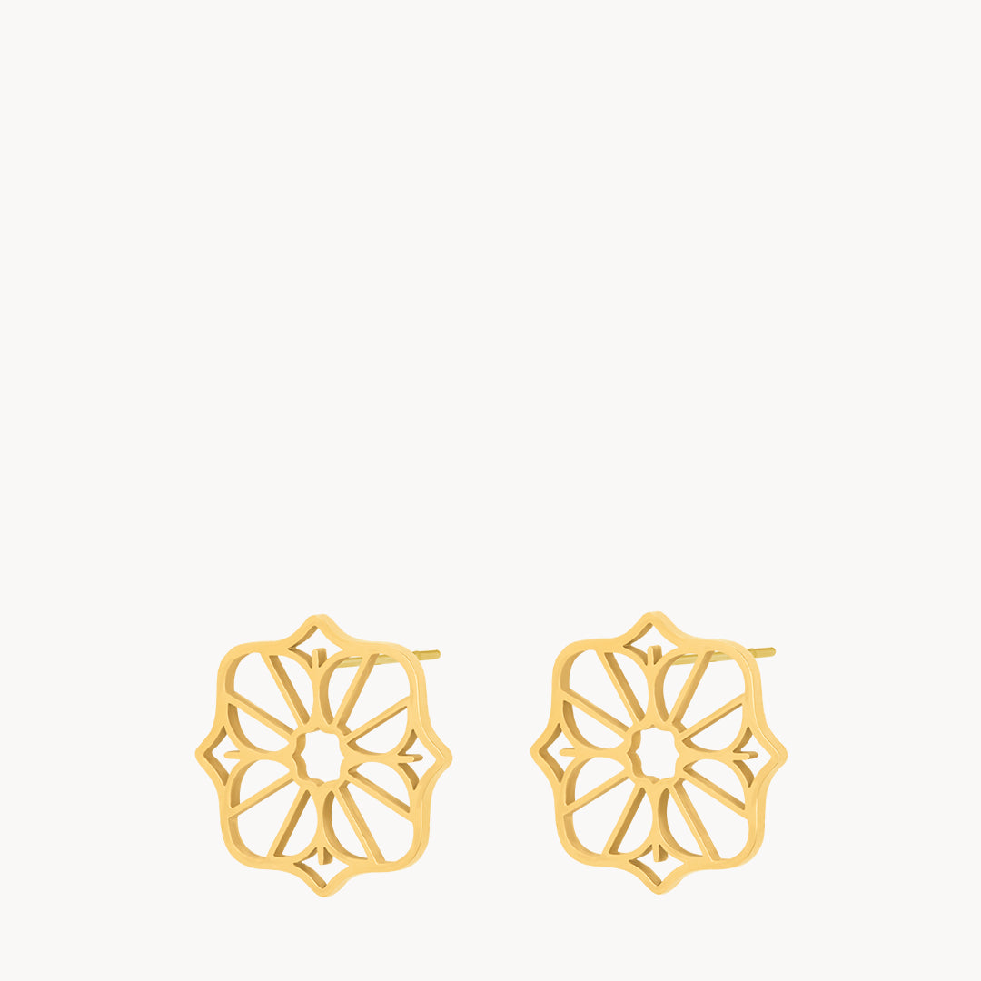 Kavallieri Hollow Mvintage Stud Earrings