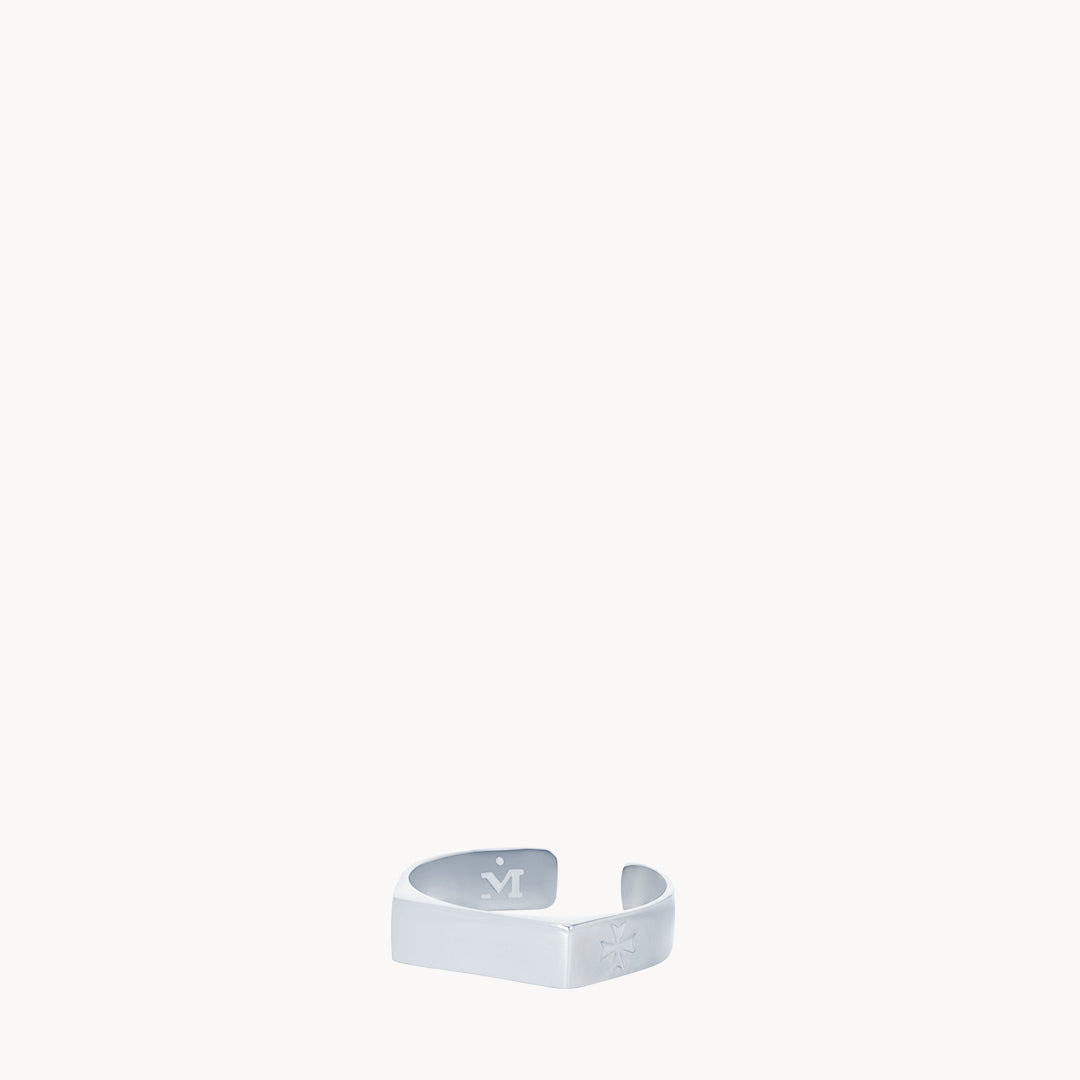 Kavallier Silver Engravable Ring