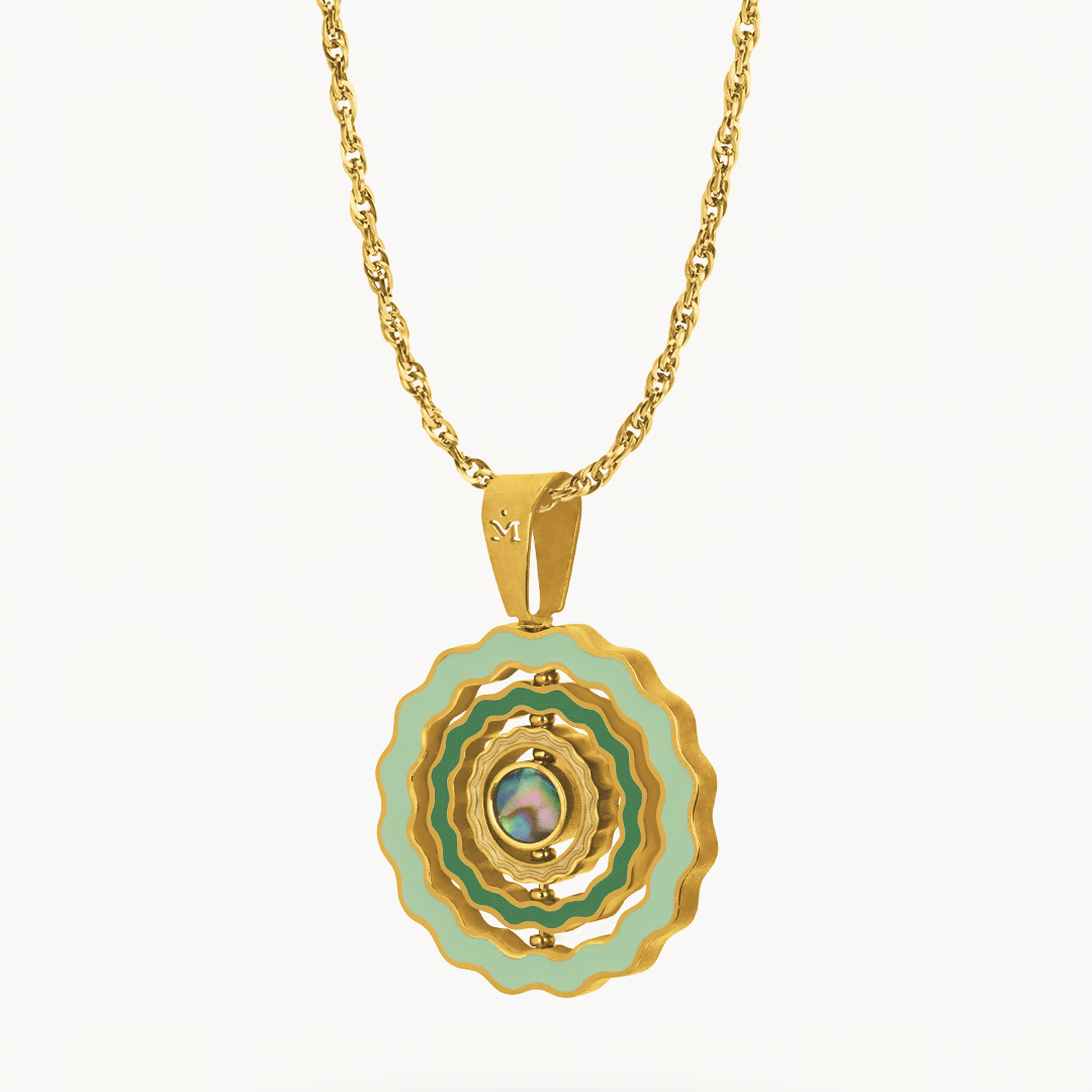 Spinning Tritoni Fountain Pendant Shimmer Rope Chain Set