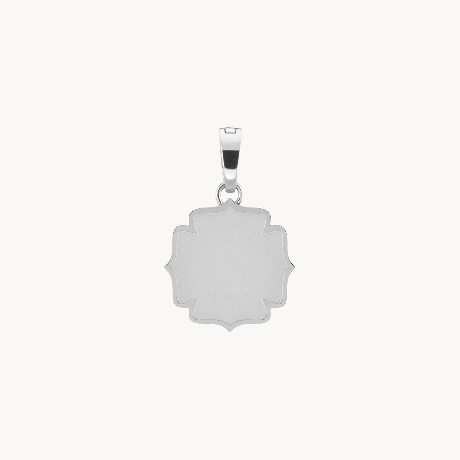 Fjura Engravable Pendant, Silver