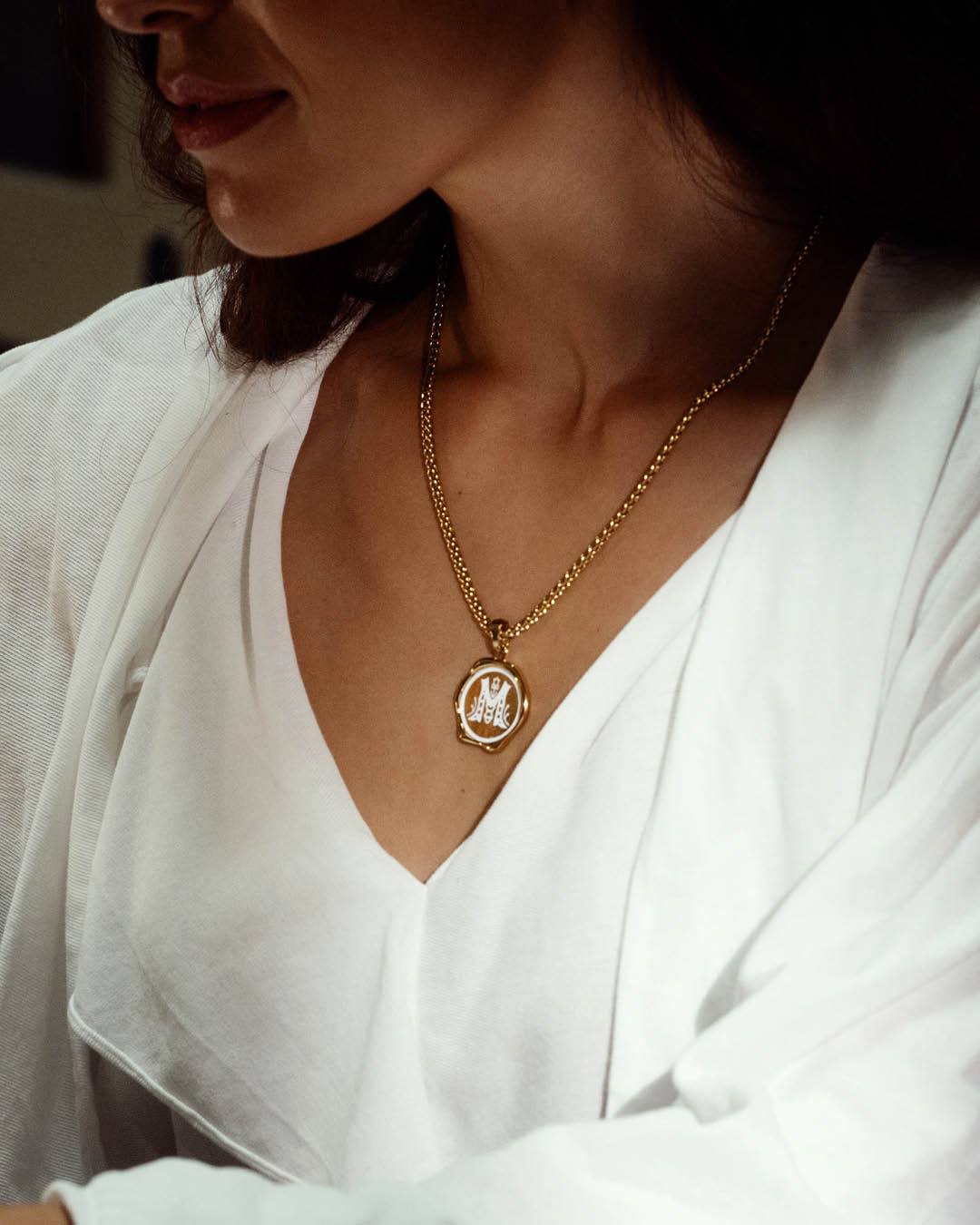 R Siġill Initial Pendant