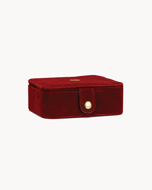 Αποκλειστικό κουτί με κόκκινα κοσμήματα