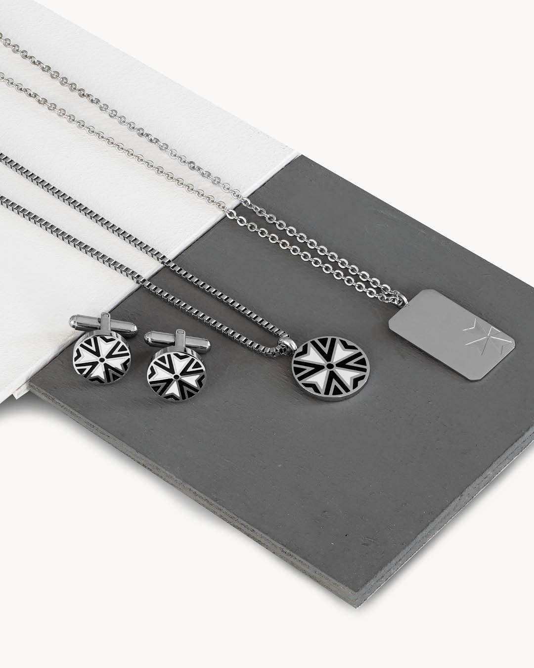 Il-Kavallier Maltese Cross Necklace, Silver
