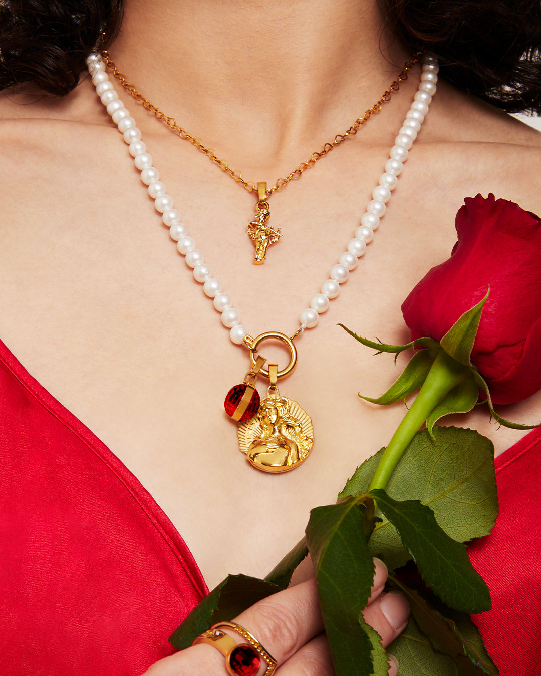 Cupid Venus Pearl Necklace Set, Gold