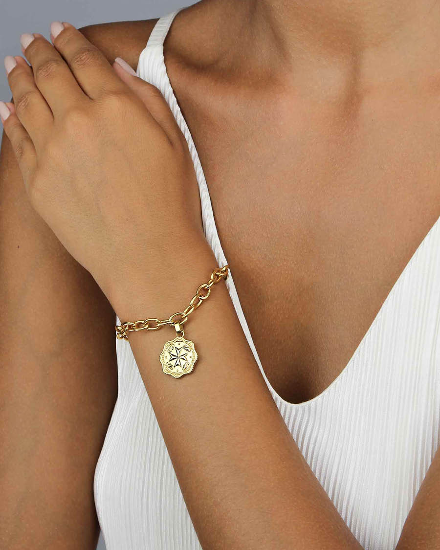 Two Mils Munita Pendant, Gold