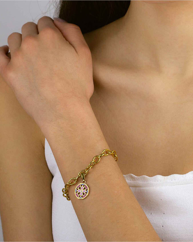 Fjura Cross Maduma Pendant, Gold