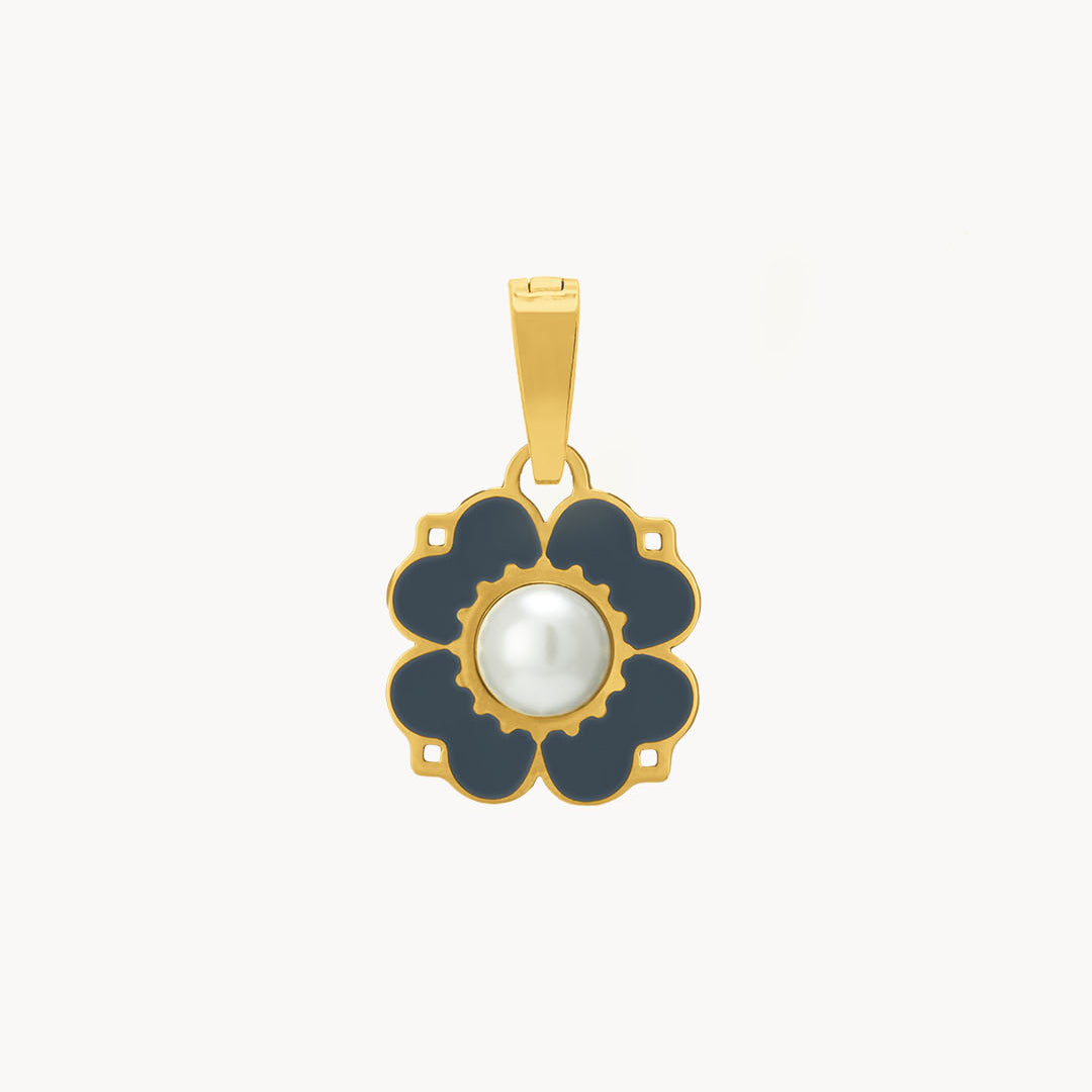 Timeless Pearl Blossom Pendant, Gold